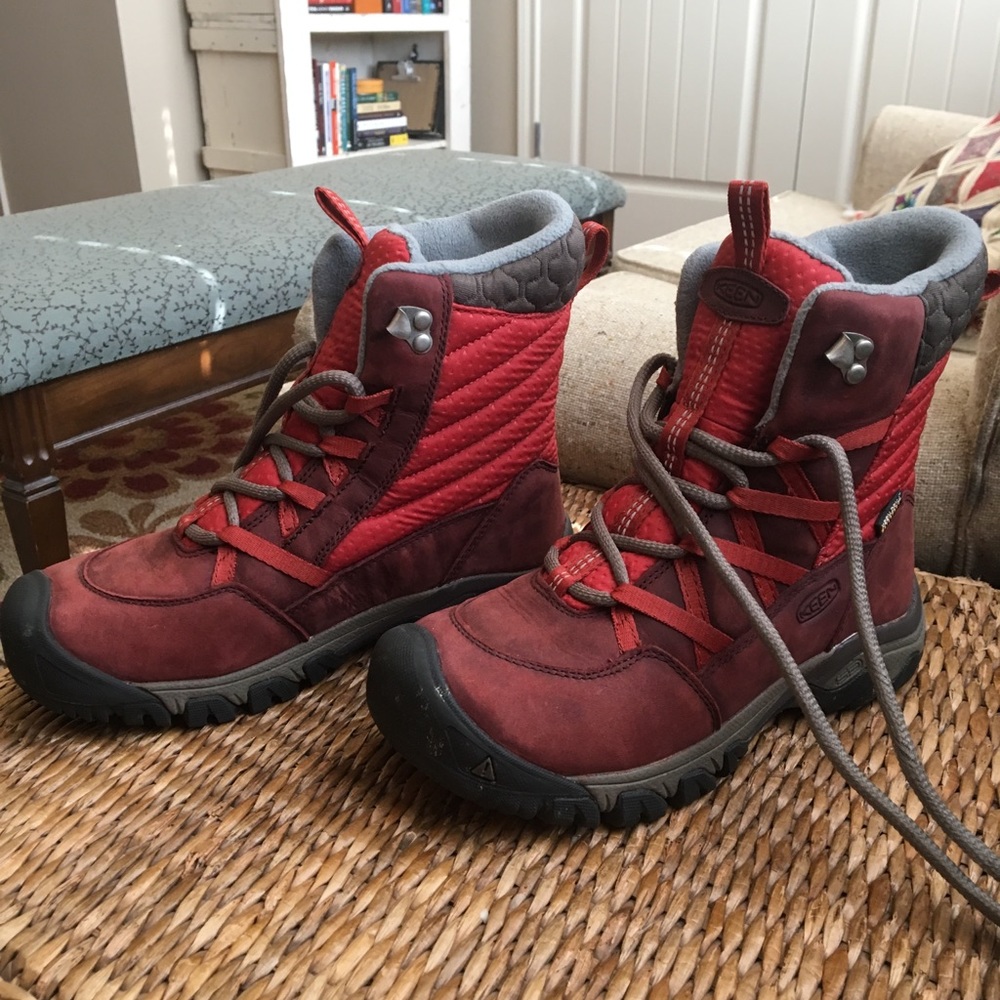 Keen Thermal Hiking Boots / Red Maroon Women’s 6